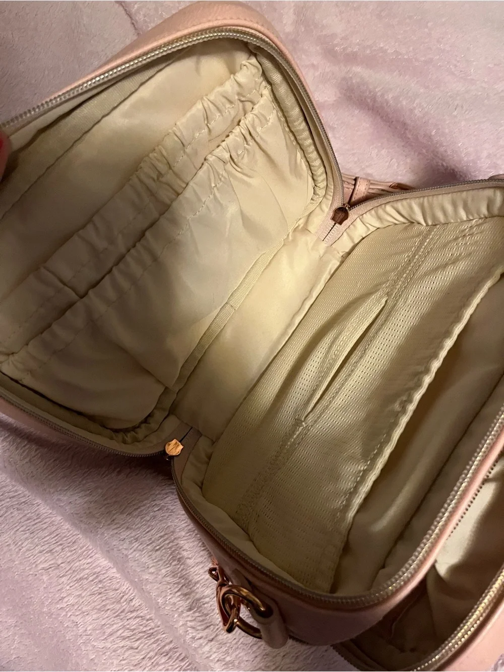 Itzy Ritzy Quilted Light Pink Crossbody with Gold Chain Strap Elegant Pink
